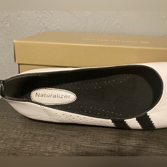 Black and White Naturalizer leather shoes - Picture 4 of 10